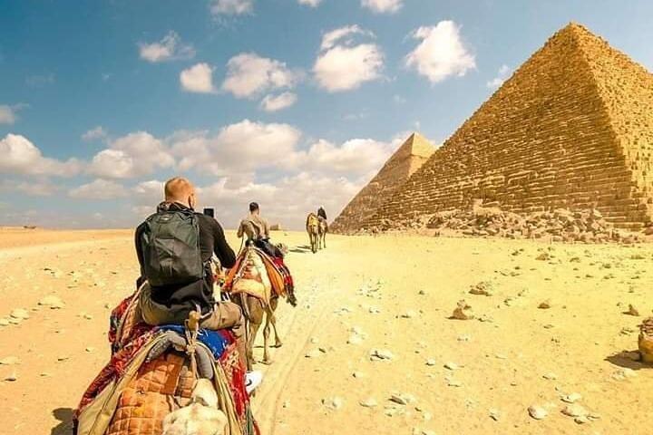 Ride a Camel Around the Pyramids (Includes BBQ Dinner)