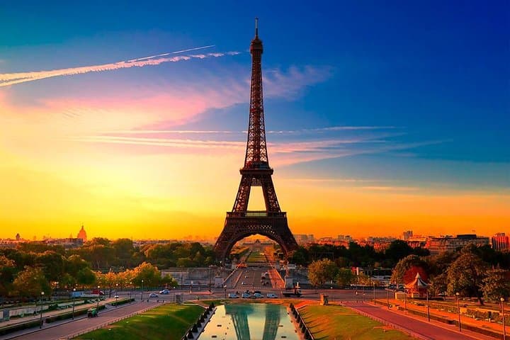 Self-Guided Audio Tour with Exterior of the Eiffel Tower