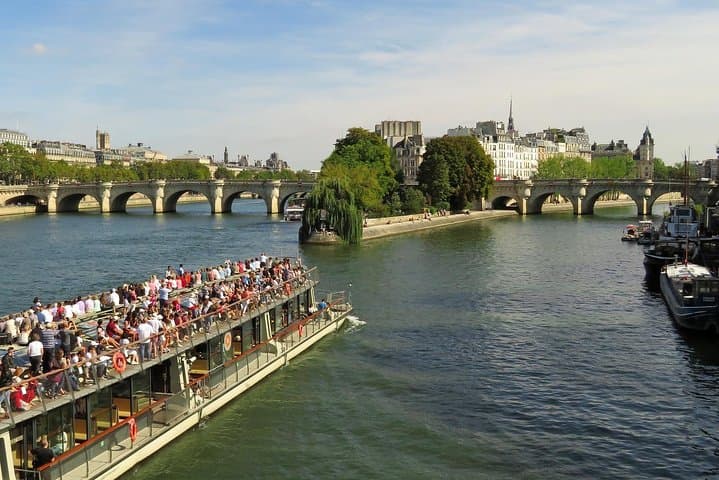 Seine River Cruise & French Crepe Tasting by the Eiffel Tower