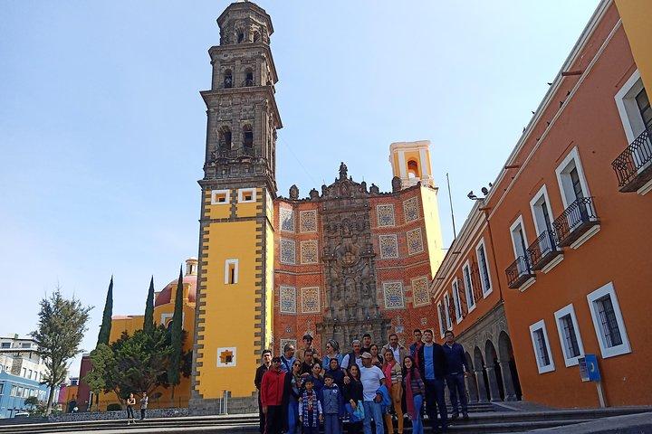 Town walking tour of the city