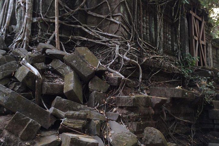 Sunrise At Angkor Wat and Beng Mealea Off Beaten Track