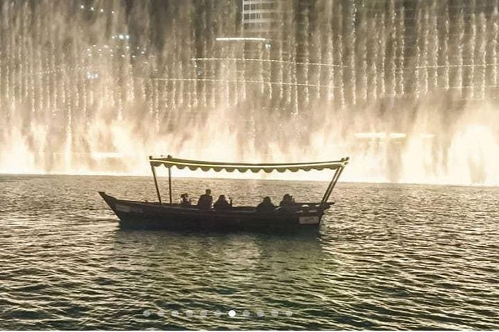 Dubai: Fountain Show and Burj Lake Ride by Traditional Boat