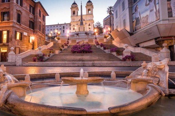Rome Famous Squares and Fountains Walking Tour