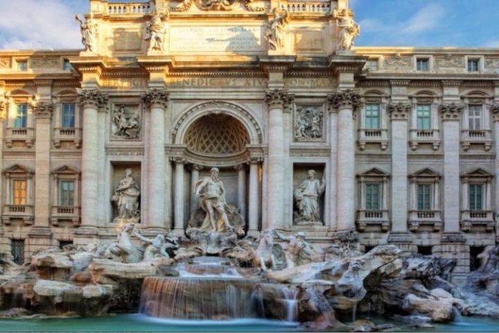 Rome Famous Squares and Fountains Walking Tour