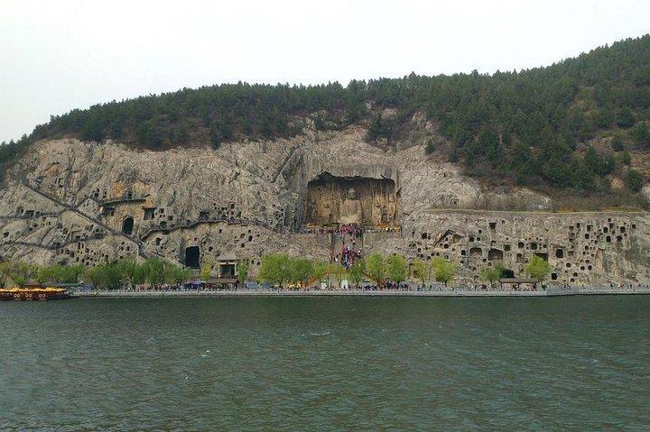 Private Transfer to Shaolin Temple and Longmen Grottoes from Luoyang