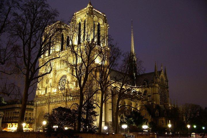 Ghosts of Paris: Mona Lisa Murder Mystery Puzzle Walk