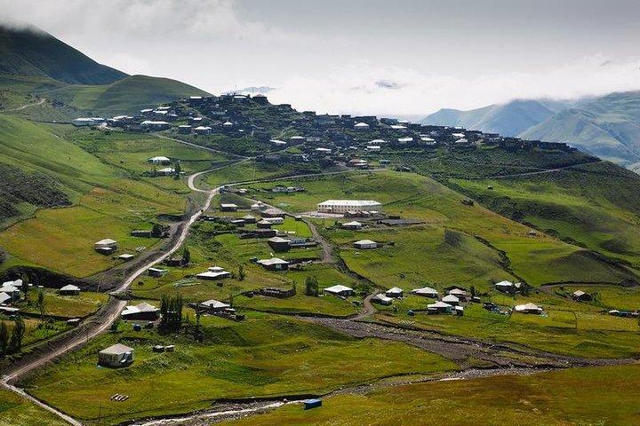 Full-Day Private Tour of Guba and Khinalig