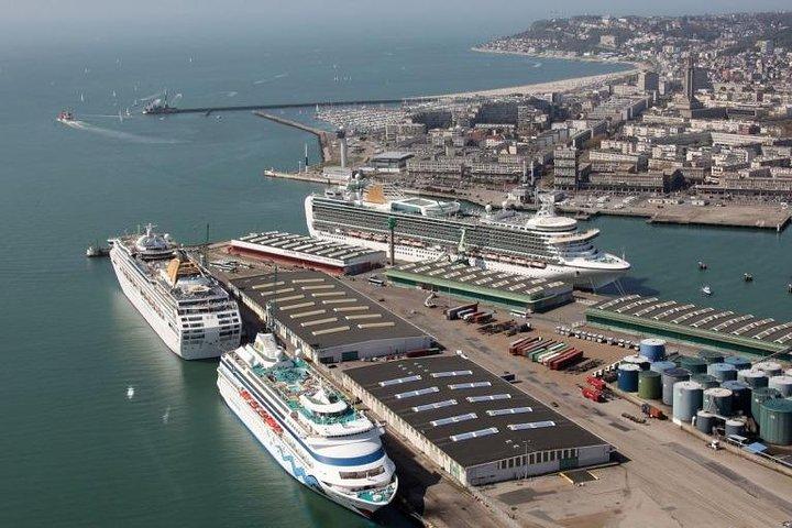 Private Transfer: Paris Airport CDG to Port of LE HAVRE in Business Car