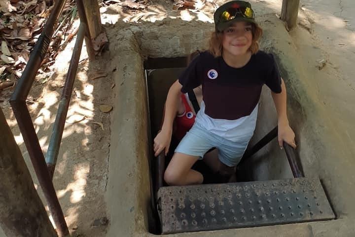 Cu Chi Tunnels and Saigon City 1 day