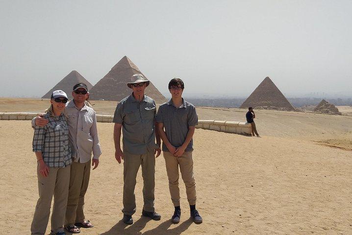 Private Tour to Cairo and the Pyramids for Cairo Airport Layover Passengers