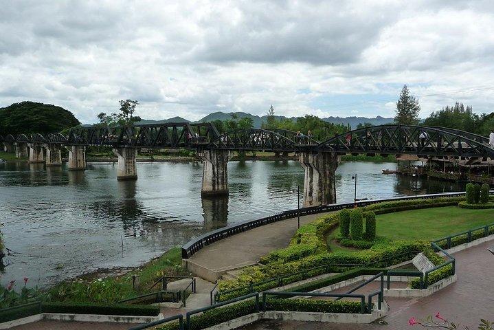 From Bangkok: River Kwai Tour with Jeath Museum and Death Railway
