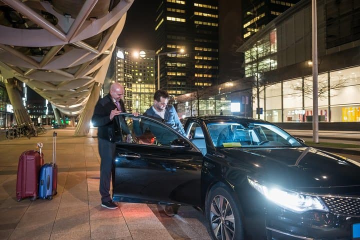 Amsterdam Airport Arrival Transfer (Airport to Amsterdam Hotel or Address)