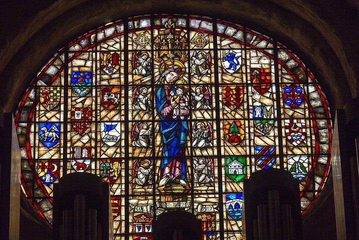 Montserrat and De Poblet Monastery - Reduced group hotel pick up from Barcelona