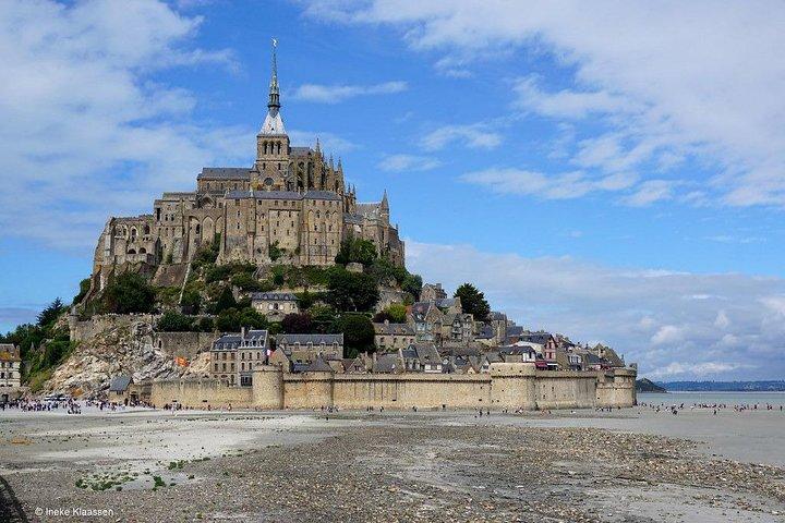 Best Private 12 hs tour to Mt. Saint Michel from Paris Hotel