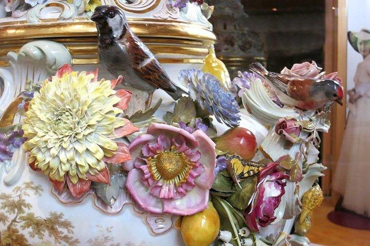 Private transfer from Berlin to Prague with Meissen Porcelain Manufactory stop