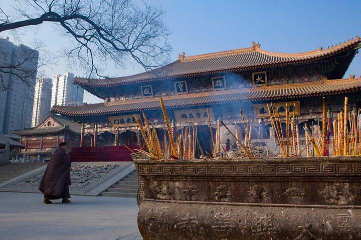 Xian Religious Experience of Temples, Mosque, Church