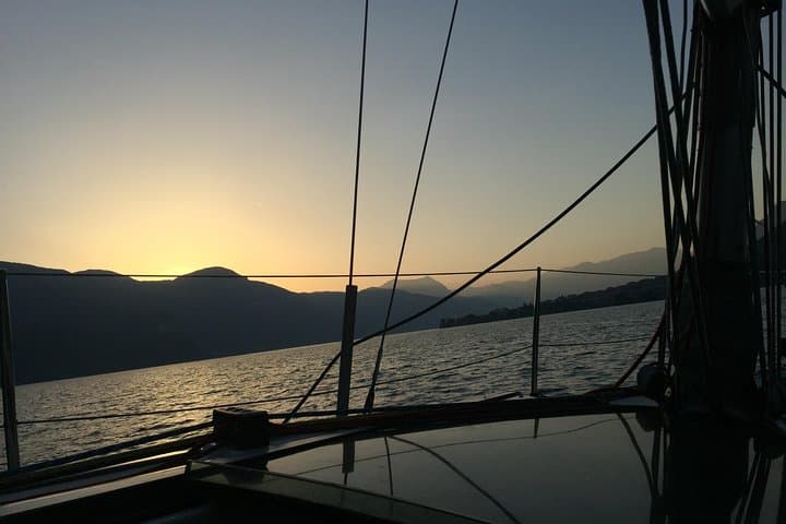 Sailing at Sunset on Lake Como: How to escape from daily routine