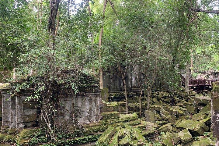 Sunrise At Angkor Wat and Beng Mealea Off Beaten Track