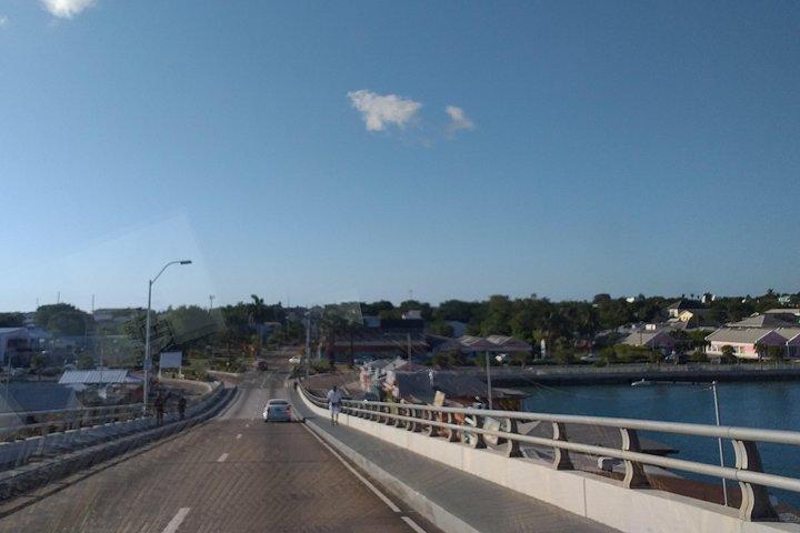 Airport to Atlantis Private Transportation service and Paradise Island Hotels