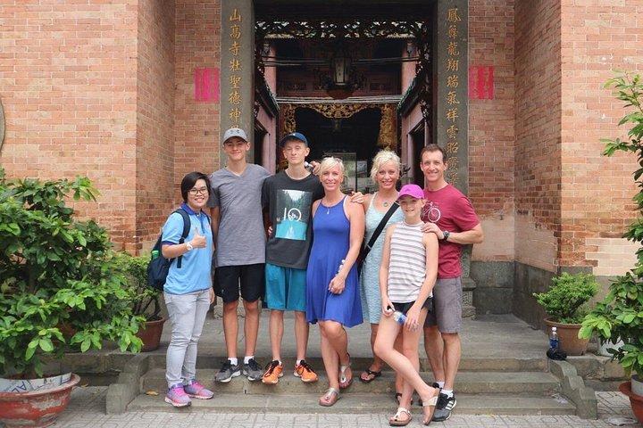 Private Saigon Walking Tour with Food Tasting