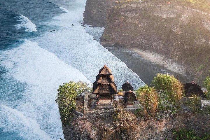 Best Bali Beaches - Uluwatu Temple - FREE Wi-Fi