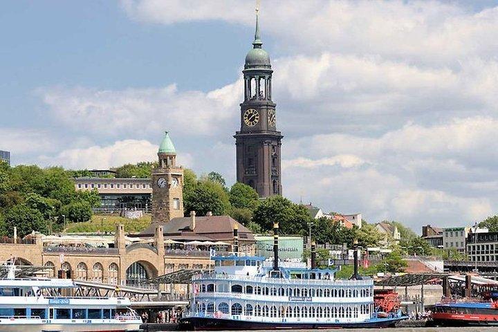 Arrival Transfer: Airport HAM to Hamburg by Business Car