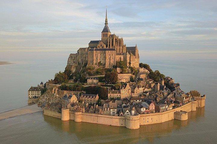 Private 9-hour tour to Mont St. Michel from Le Havre cruise port