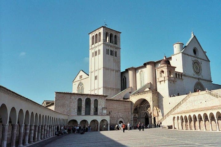 Rome to Assisi day trip by driver and official guide