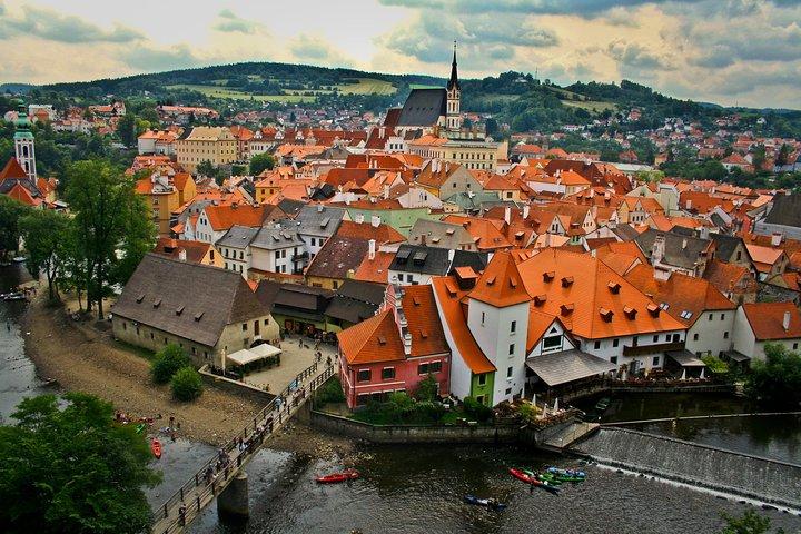 Private transfer from Prague to Vilshofen with Stopover in Cesky Krumlov