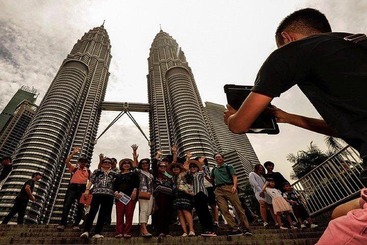 Petronas Twin Tower Ticket Lunch & Round Trip Hotel Transfer