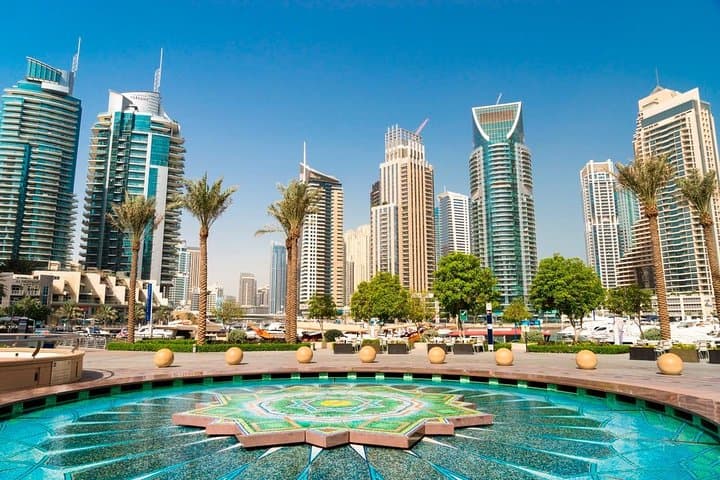 Private Transfer: Dubai Airport DXB to Dubai City in Luxury SUV