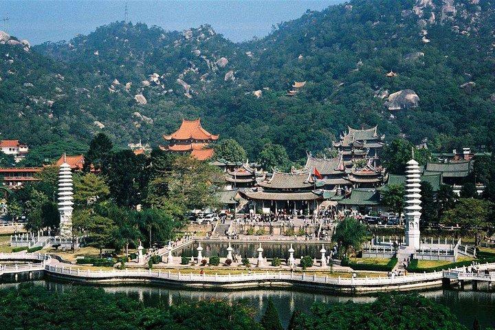 1-Day Xiamen City Highlights and Gulangyu Island Private Tour