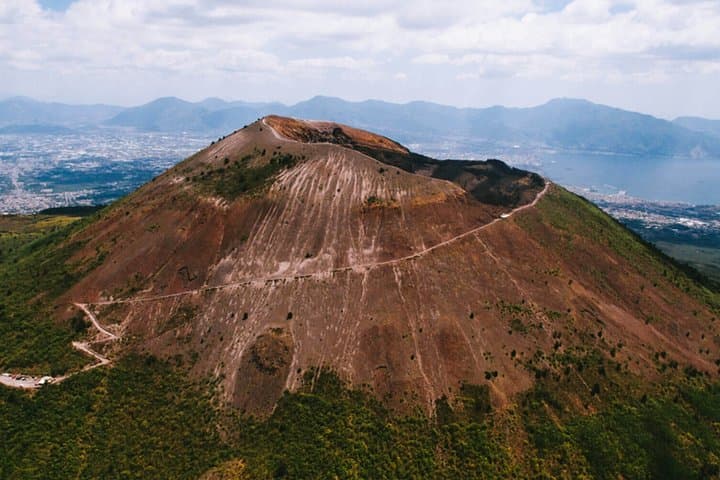 Pompeii & Mt.Vesuvius Private Tour (All inclusive package)