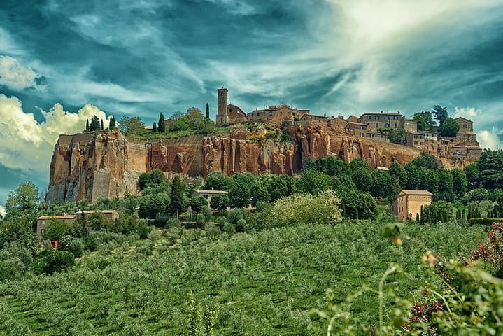 Bagnoregio and Orvieto full day from Rome