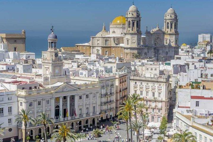 Cadiz Shore Excursion: Scenic & walking tour with cheese and sherry tasting