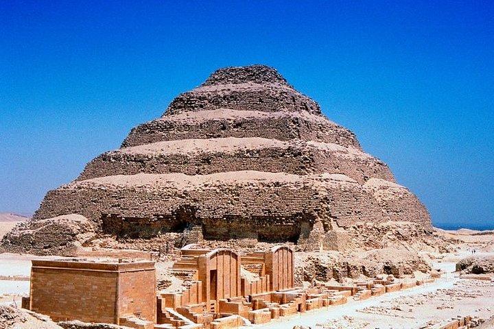 Full-Day Tour to Giza Pyramids, Sphinx, Memphis and Saqqara from Cairo