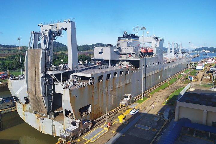 Half day of Panama city and canal tour: shared and private