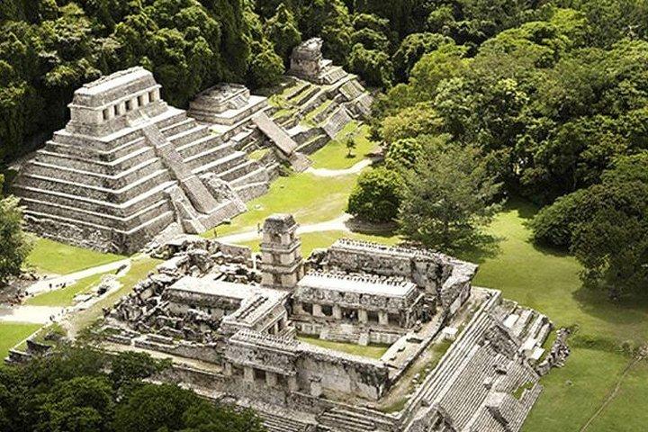 From Palenque Zona Arq. Misol Ha, Agua Azul and Transfer to San Cristóbal