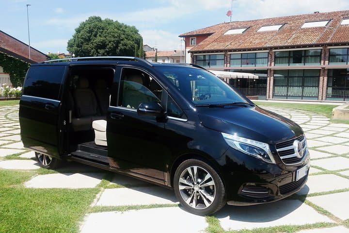 Private Luxury transfer from Como Lake to Venice (or viceversa)