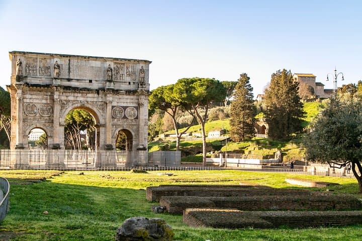 Tour of the Colosseum & Ancient Rome by Tommaso