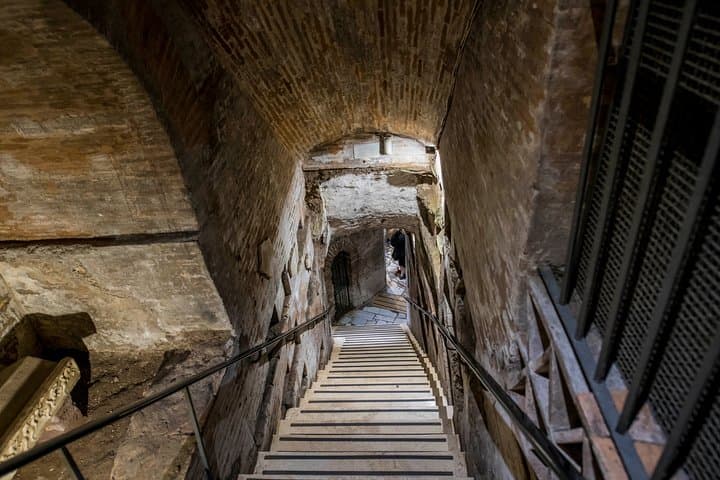 Roman Countryside Walk: Catacombs, Aqueducts and Appian Way