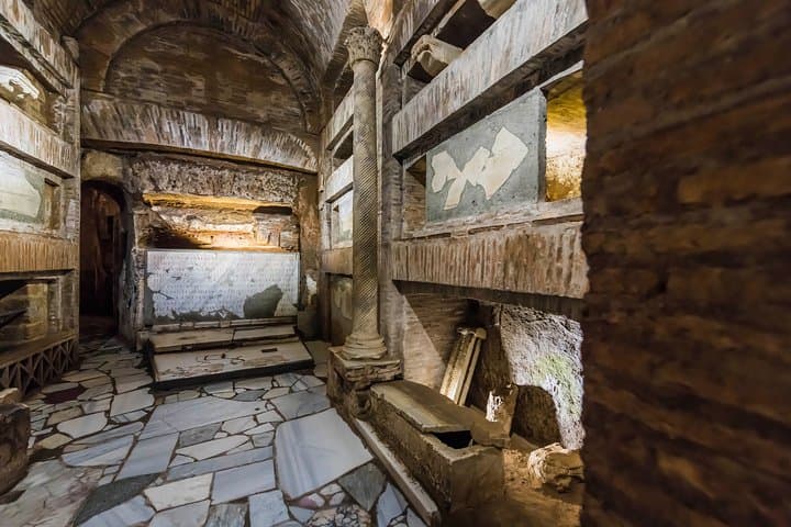 Roman Countryside Walk: Catacombs, Aqueducts and Appian Way