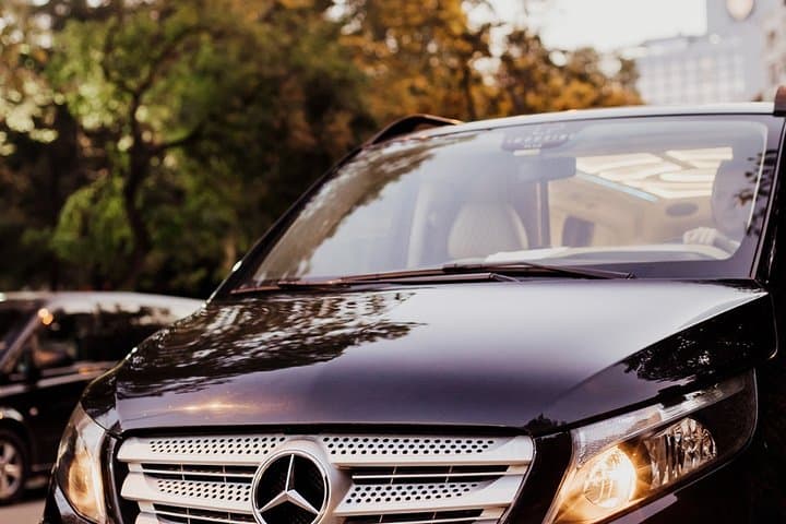 Fat Taxi - Private Istanbul Airport (IST) Transfer to City