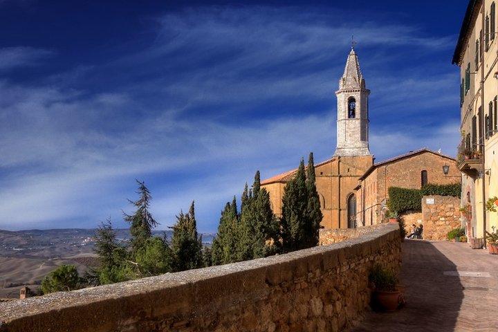 Private Tour: Pienza and Montalcino Organic Cheese and Wine Tour
