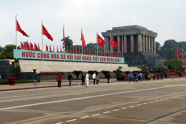 The best sightseeing tour of Hanoi