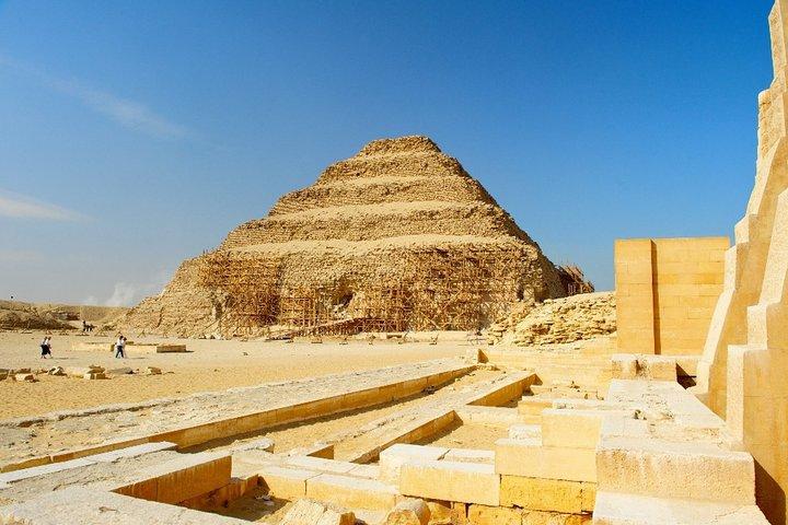 Tour to Pyramids of Sakkara & Dahshur
