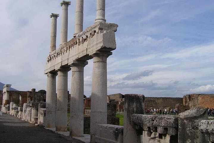 Naples Shore Excursion: Pompeii Half Day Trip from Naples