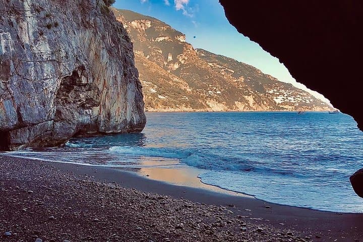 Private Transfer from Naples to all over Amalfi Coast with Stop in Pompeii