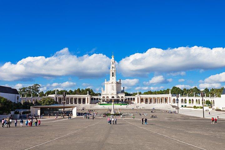 Fátima Private Tour And Batalha Nazaré & Óbidos