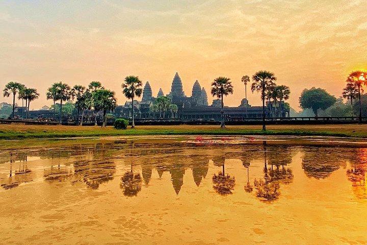 1-Day Angkor Temple Complex plus Banteay Srei Tour